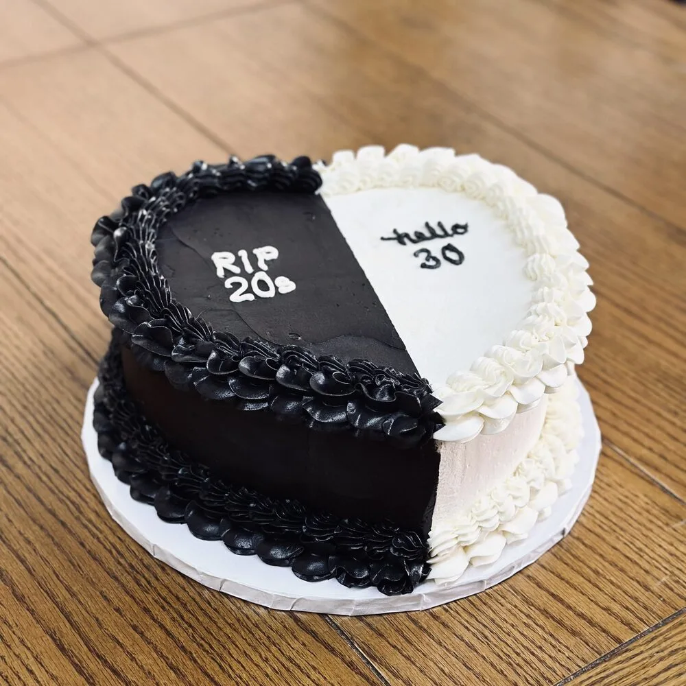 Custom cake by BeBop's
