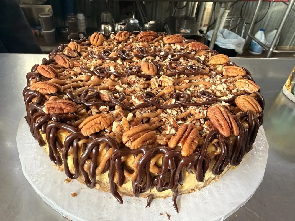 Custom cake by BeBop's